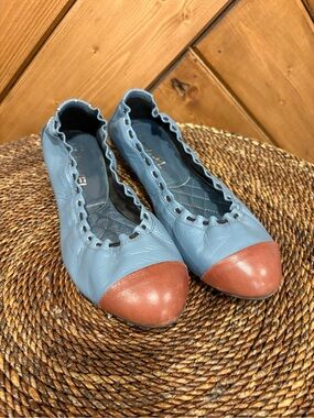 CHANEL Blue Leather Ballet Flats with Brown Cap Toe Made In Italy Size 39 1/2 C